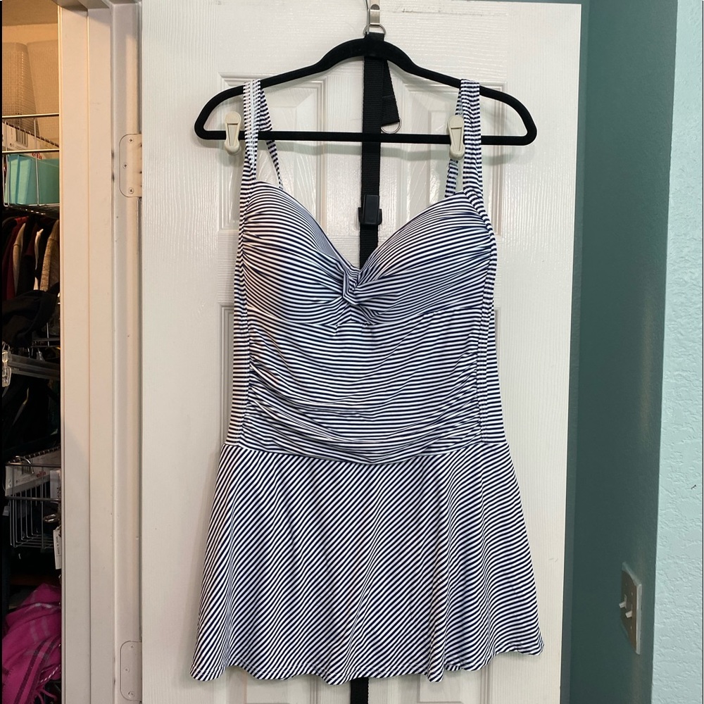 Nip Tuck swim suit one piece size 16, NWT
